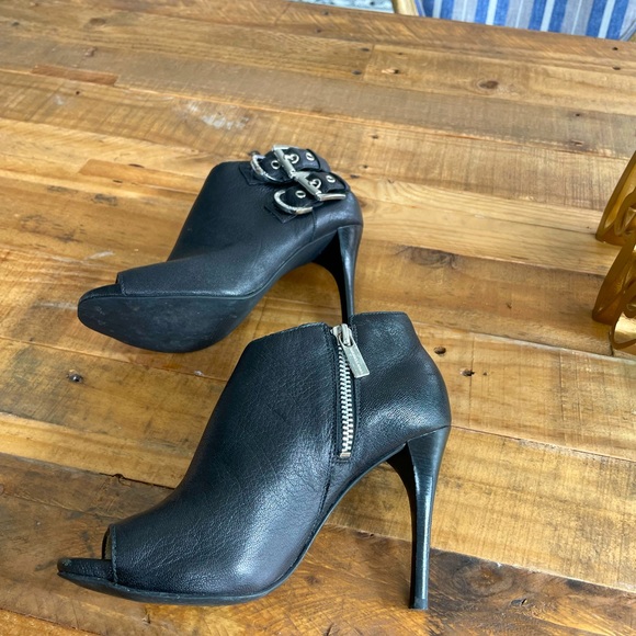 Michael Kors booties - Picture 8 of 10